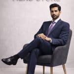Navy blue 3-piece suit for groom in tropical fabric